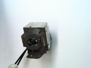 <span class="warranty">GENUINE ORIGINAL OEM Lamp from APO that has an ORIGINAL Osram bulb in a APO premium quality housing for ACER U5520i <br/> 12 Month Warranty</span>